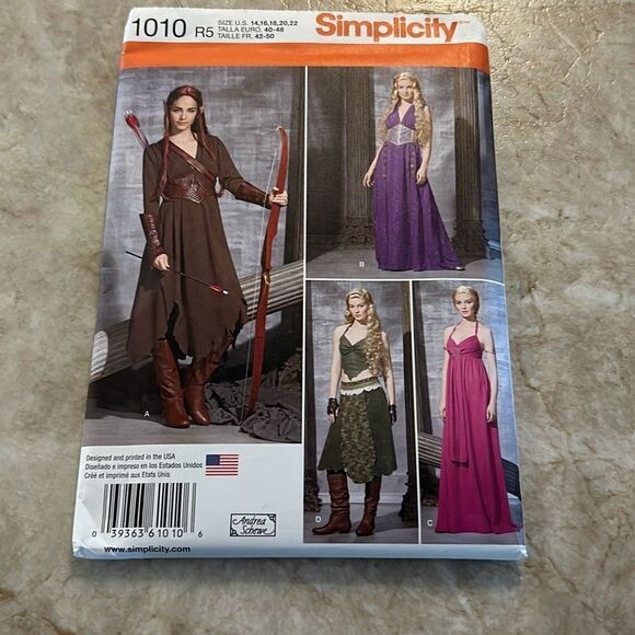 Castlecore Simplicity Fantasy Pattern - Picture 1 of 5